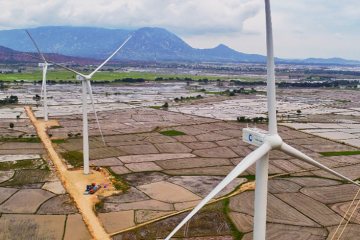 Tuabin gió lớn nhất Châu Á được lắp tại Việt Nam